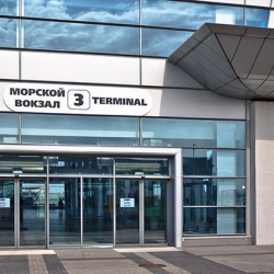 Морской фасад: создание информационных щитов, коробов и стендов