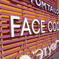 Оформление интерьера сети магазинов FaceCode г. Иркутск, ТЦ ЯркоМолл